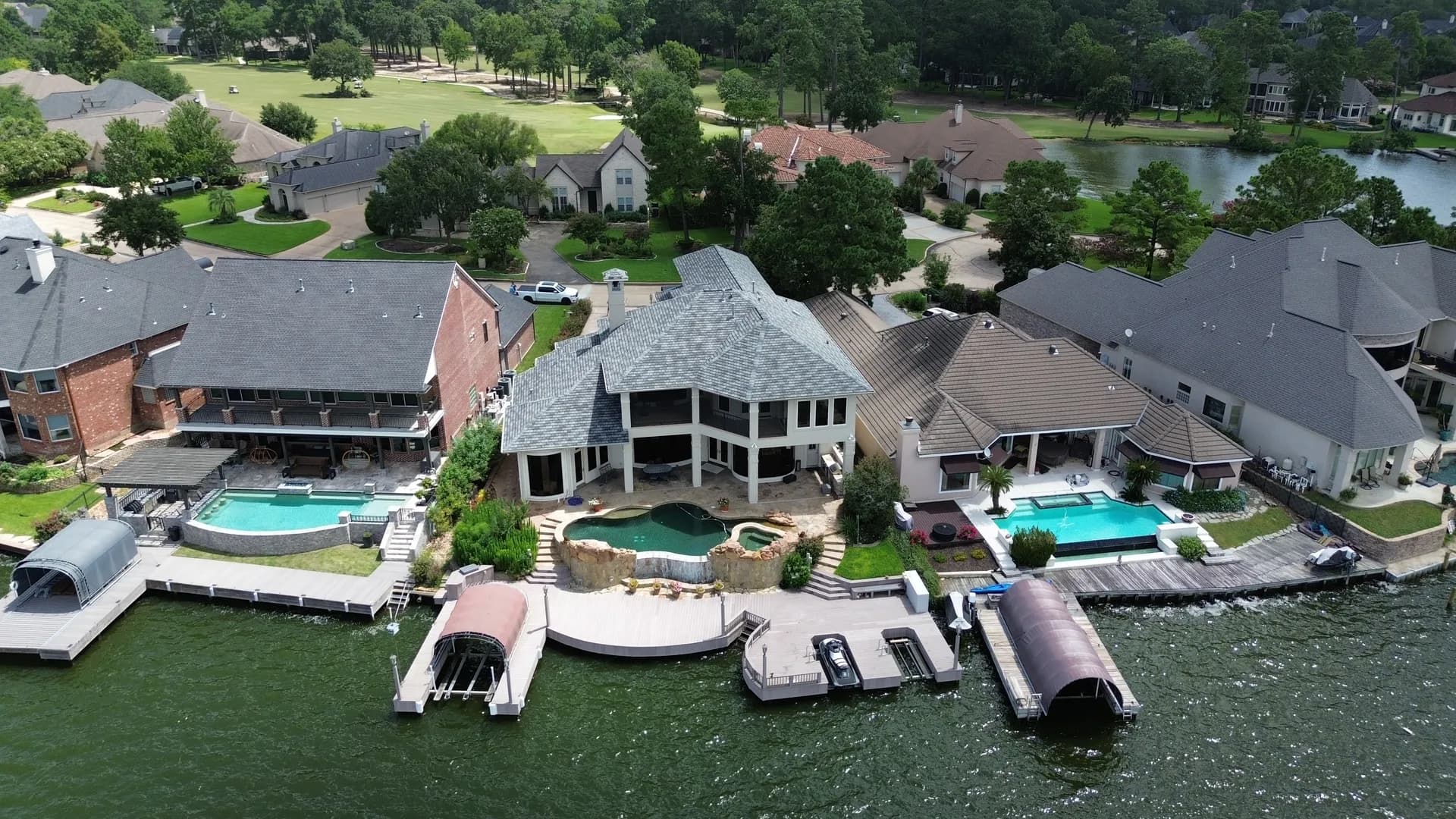 Aerial view of a lakefront residential community
